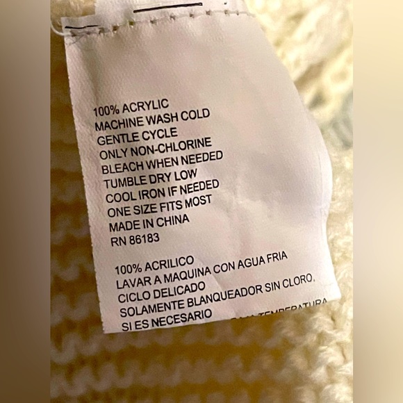 Ivory knitted enclosed scarf - Picture 8 of 9